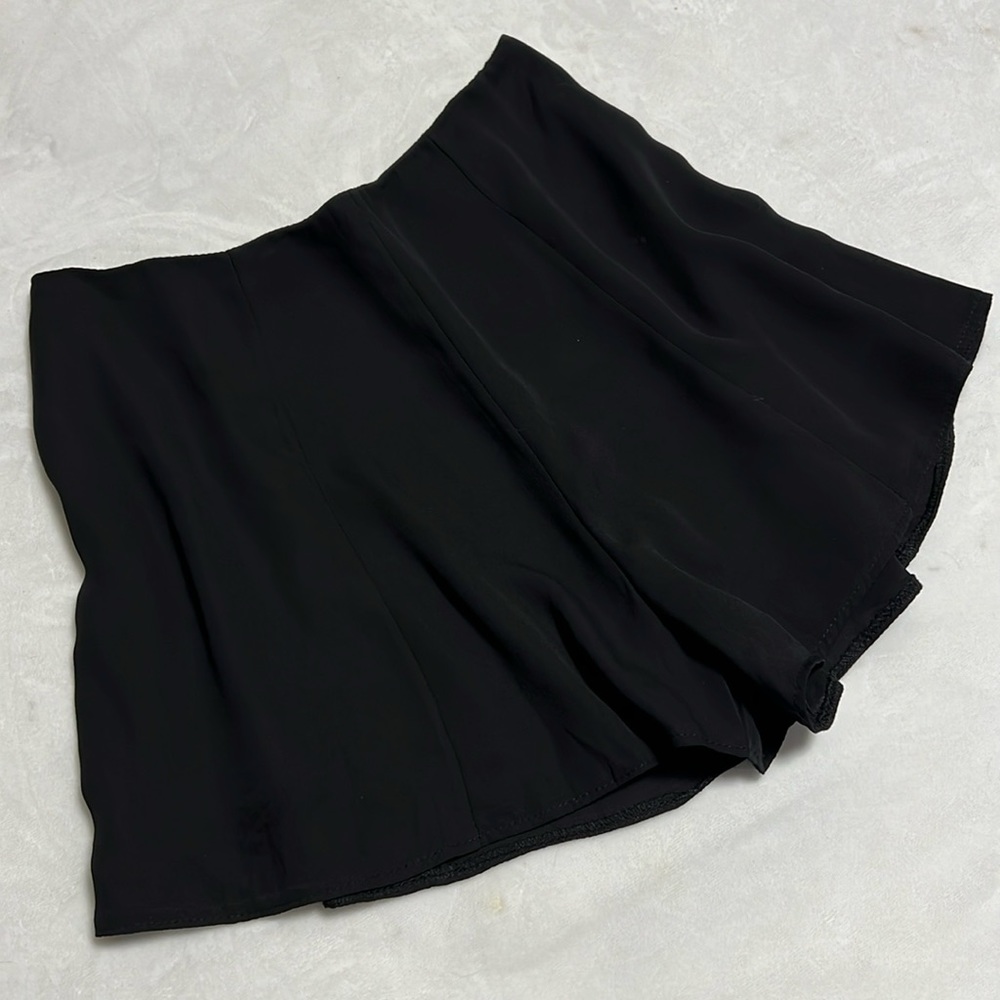 LF Flowy Shorts NWT